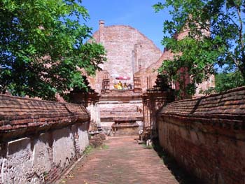 A01 Wat Maheayong
