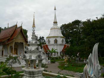 B01 Wat Padarabhirom