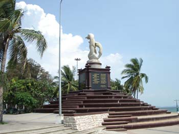 F04.View of Monument