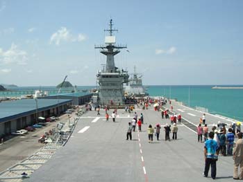 D05.On the Runway