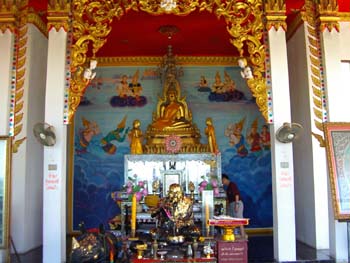 E02 Inside Temple