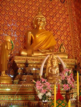 C06.Inside Temple