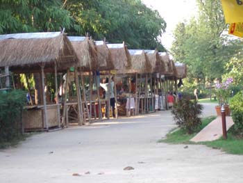 B05 Shops